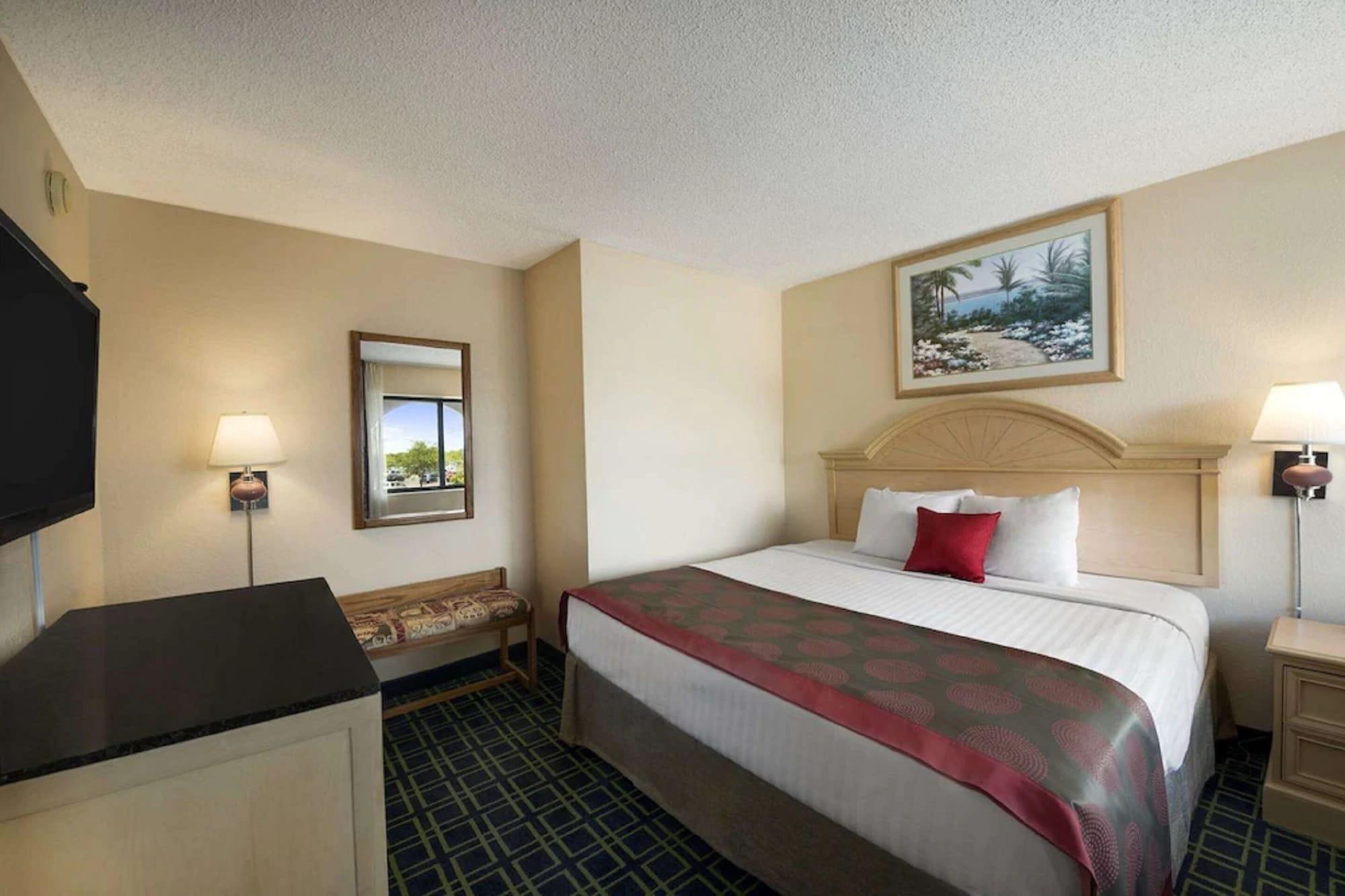 รามาดา บาย วินด์แฮม ไททัสวิลล์/เคนเนดี สเปซ เซ็นเตอร์ Hotel ภายนอก รูปภาพ