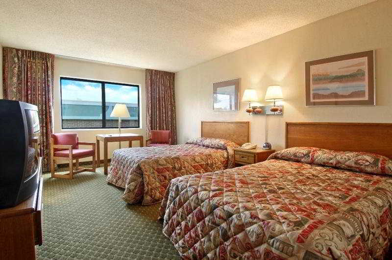รามาดา บาย วินด์แฮม ไททัสวิลล์/เคนเนดี สเปซ เซ็นเตอร์ Hotel ห้อง รูปภาพ